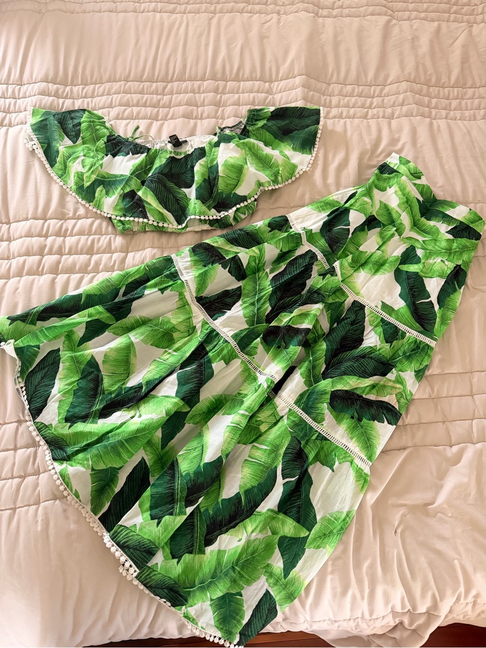 Off-Shoulder Tropical Leaf Two-Piece Set - Green